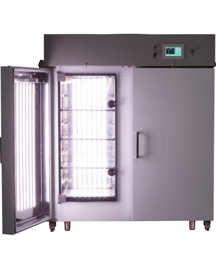 Growth test chamber with humidity with light on the door and back side horiz. fan 1980 lt - GHS-H 2200